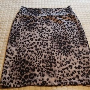 L Lularoe Cassie snow leopard